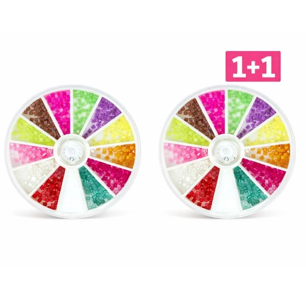 Okraski za nohte v škatli - kvadratni -  1+1 BREZPLAČNA AKCIJA