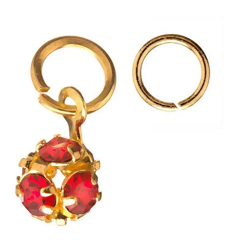 Zlata kroglica z rdečimi okrasnimi kamenčki - piercing za nohte