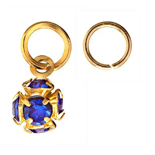Zlat piercing v obliki kroglice s temno modrimi okrasnimi kamenčki